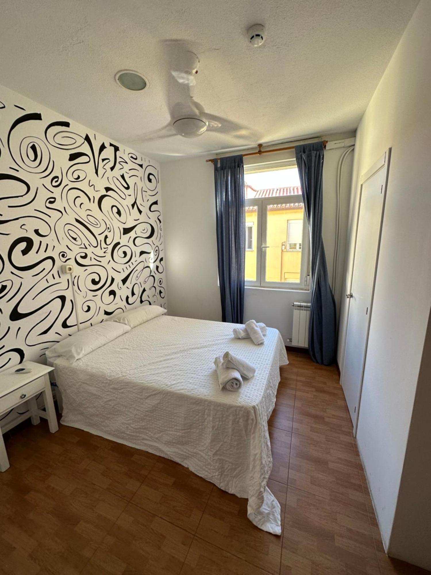 Rosales Residences Мадрид Екстериор снимка