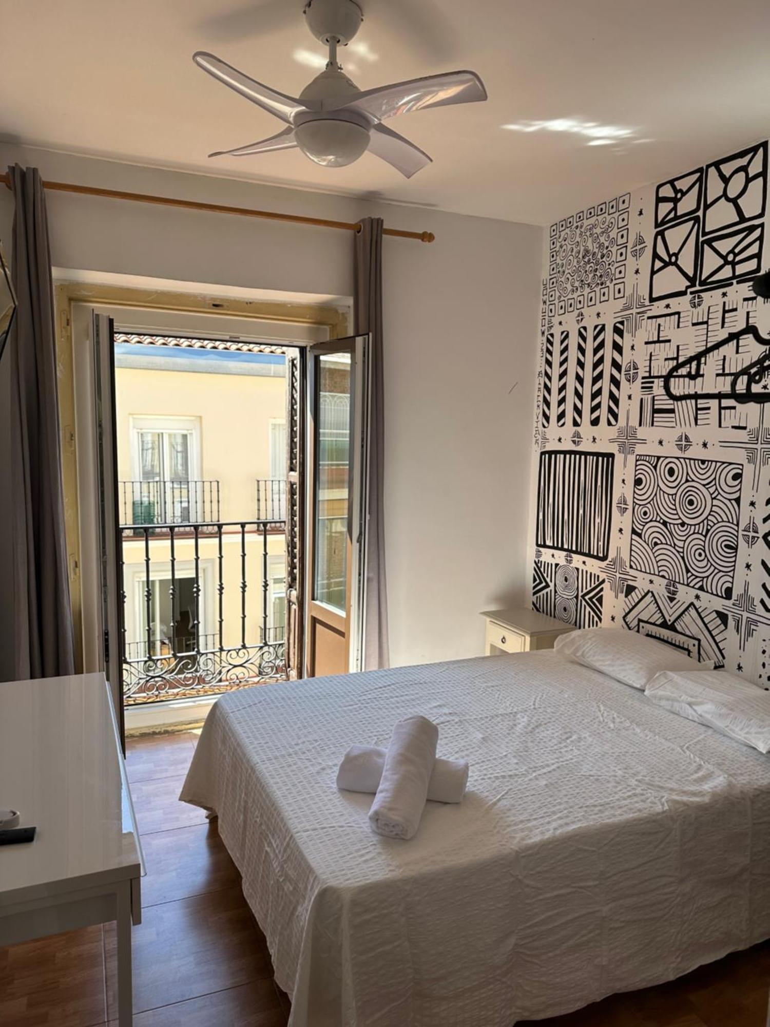 Rosales Residences Мадрид Екстериор снимка
