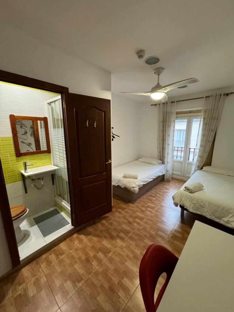 Rosales Residences Мадрид Екстериор снимка